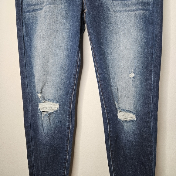 Button fly Kancan jeans size 9/28 Style kc9154d blue wash distressed knees 095 - Picture 8 of 9